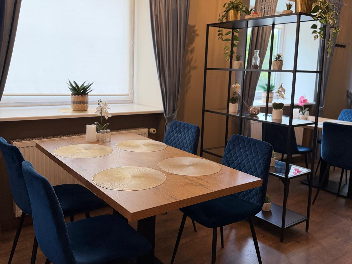 Table set by the window at Asian Wok Paldiski